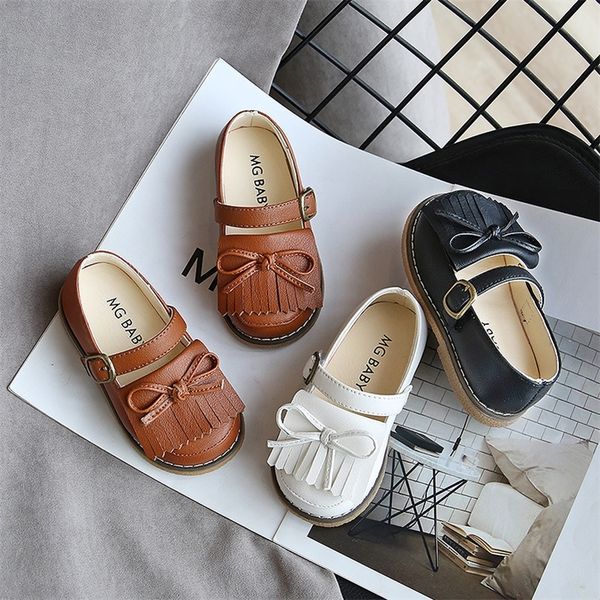 autumn new cute girl fringe casual shoes children soft bottom princess small leather shoes toddler leather shoes bow 210306, Black;red
autumn new cute girl fringe casual shoes children soft bottom princess small leather shoes toddler leather shoes bow 210306, Black;red