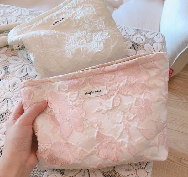 cosmetic bags & cases 1pcs flower women's bag lily floral make up organizer necesserie travel toiletry pouch beauty case
cosmetic bags & cases 1pcs flower women's bag lily floral make up organizer necesserie travel toiletry pouch beauty case