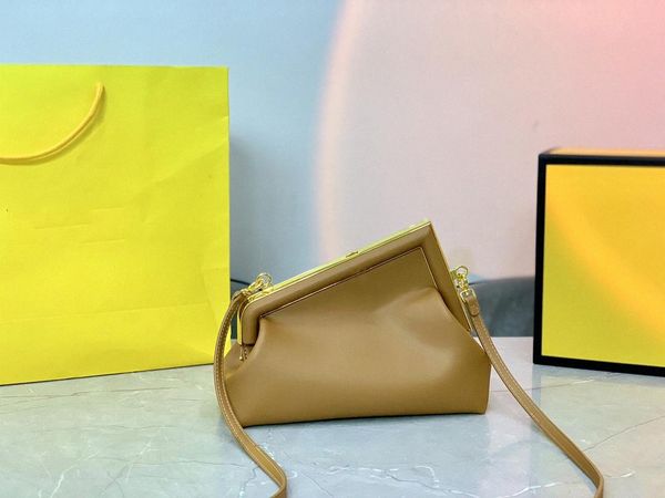 women f first dinner handbags bag letter latch mink hair fashion shoulder crossbody bag leather cluth hand bags 85k1#
women f first dinner handbags bag letter latch mink hair fashion shoulder crossbody bag leather cluth hand bags 85k1#
