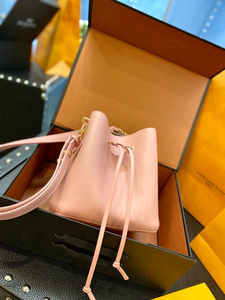 2021 new sheepskin crossbody bag women luxurys designers bags shoulder bag luxurys designers crossbody bags 20 20cm 6254d, Black
2021 new sheepskin crossbody bag women luxurys designers bags shoulder bag luxurys designers crossbody bags 20 20cm 6254d, Black