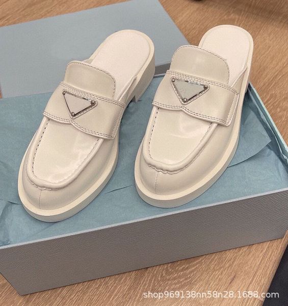 slipper 2021 summer new round head baotou back leather simple and comfortable fashion half slippers muller shoes for womenzly, Black
slipper 2021 summer new round head baotou back leather simple and comfortable fashion half slippers muller shoes for womenzly, Black