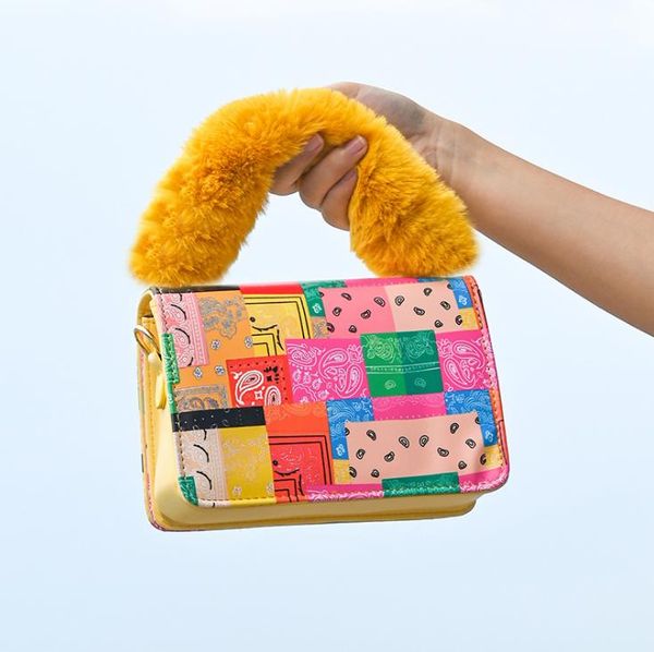 shoulder bags women's bag large-capacity stitching cashew flower fashion ethnic 
shoulder bags women's bag large-capacity stitching cashew flower fashion ethnic