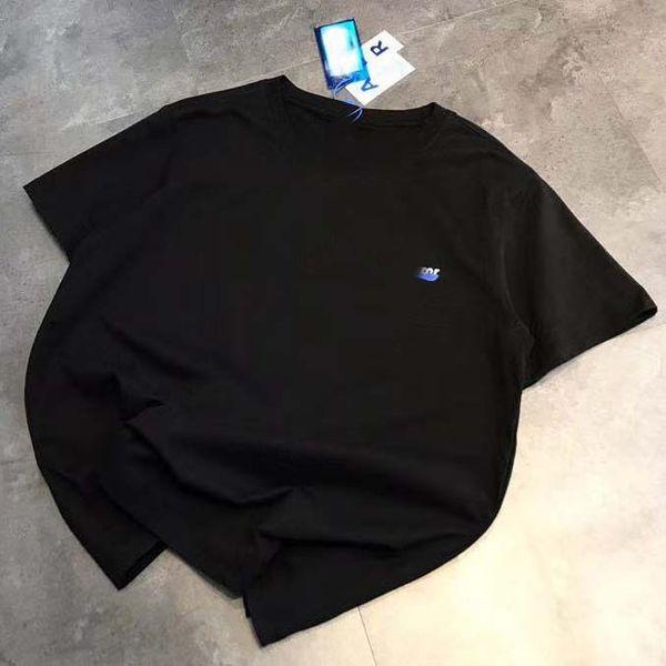 high version summer 2021 aer women's hidden print t-shirt round neck loose black and white simple short sleeve
high version summer 2021 aer women's hidden print t-shirt round neck loose black and white simple short sleeve