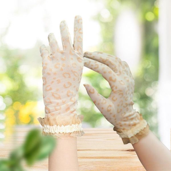 five fingers gloves anti-slip sunscreen women leopard printed touch screen mittens glove lady breathable lace uv sun protection, Blue;gray
five fingers gloves anti-slip sunscreen women leopard printed touch screen mittens glove lady breathable lace uv sun protection, Blue;gray