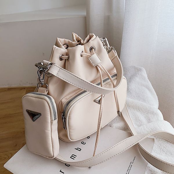 designer cross body shoulder bags luxury totes drawstring bag nylon tote high-quality fashion mother child package different colors sacoche
designer cross body shoulder bags luxury totes drawstring bag nylon tote high-quality fashion mother child package different colors sacoche