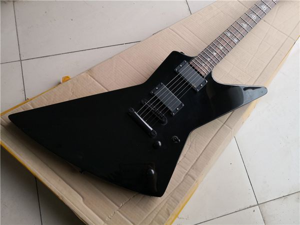 irregular explorer black guitar,rosewood fingerboard snake inlay,22 frets,emg pickup,black hardware,active battery
irregular explorer black guitar,rosewood fingerboard snake inlay,22 frets,emg pickup,black hardware,active battery