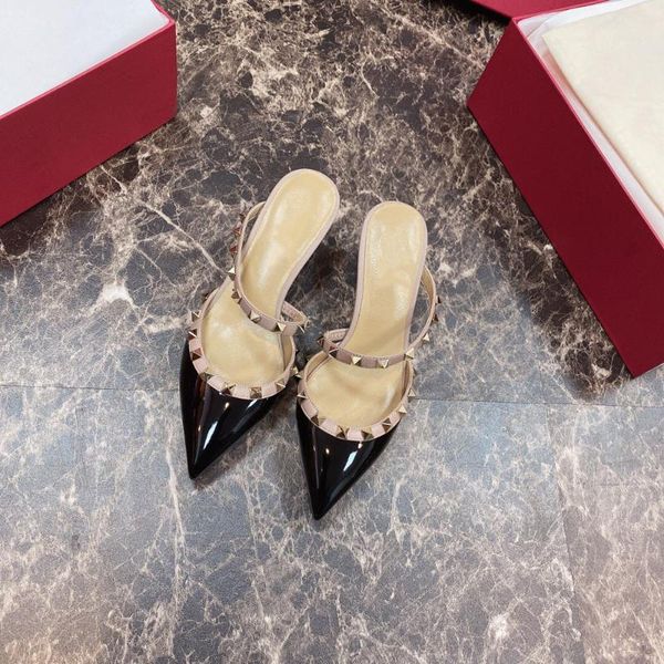 plus size 34-42 women's sandals fashion rivet sandals for woman genuine leather women's shoes pointed toe high heels, Black
plus size 34-42 women's sandals fashion rivet sandals for woman genuine leather women's shoes pointed toe high heels, Black