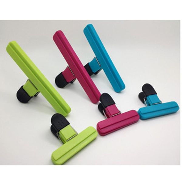 bag clips 4pcs food sealing cartoon patterned portable moisture-proof fresh-keeping clamp snack (rosy)
bag clips 4pcs food sealing cartoon patterned portable moisture-proof fresh-keeping clamp snack (rosy)