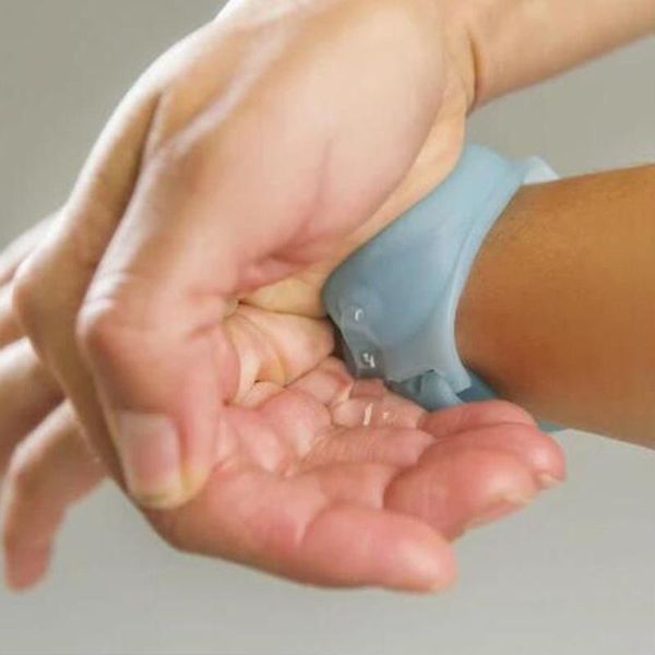 liquid soap dispenser kids wristband hand handwash gel whole sanitizing silicone alcohol dispensing bracelet wrist strap
liquid soap dispenser kids wristband hand handwash gel whole sanitizing silicone alcohol dispensing bracelet wrist strap