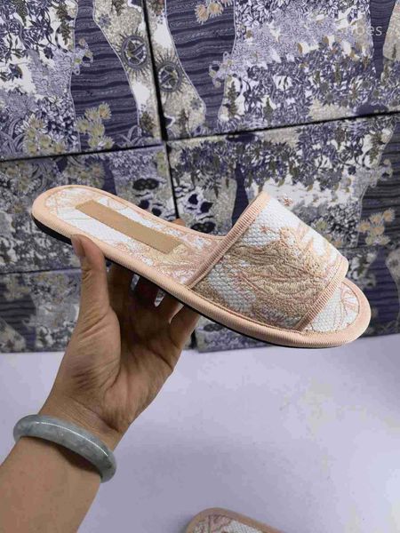 the new summer of 2021 luxury designer slippers, flat ladies' sandals, sandal house shoes, with letters, with boxes,6g5re5, Black
the new summer of 2021 luxury designer slippers, flat ladies' sandals, sandal house shoes, with letters, with boxes,6g5re5, Black