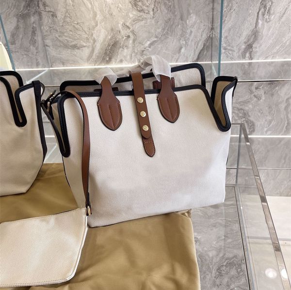 2021 fashion handbag large canvas tote shopping bags with small zipper bag big capacity women shoulderbag two color size 30x32cm
2021 fashion handbag large canvas tote shopping bags with small zipper bag big capacity women shoulderbag two color size 30x32cm