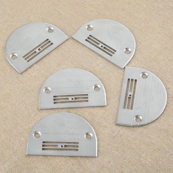 sewing notions & tools steel industrial machine needle plate e14 e16 e18 e20 e22 for brother singer juki part 6.35 x 4.35 cm, Black
sewing notions & tools steel industrial machine needle plate e14 e16 e18 e20 e22 for brother singer juki part 6.35 x 4.35 cm, Black