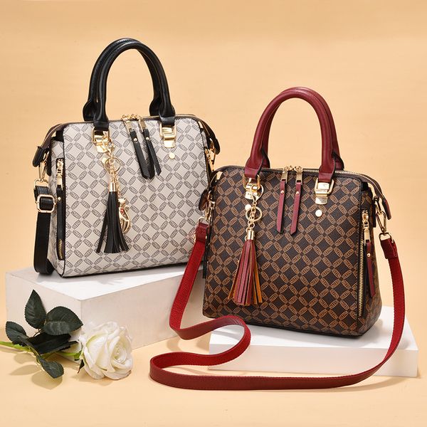 bag women 2021 autumn and winter new trendy fashion ladies messenger bag wild handbag popular one-shoulder female bag
bag women 2021 autumn and winter new trendy fashion ladies messenger bag wild handbag popular one-shoulder female bag