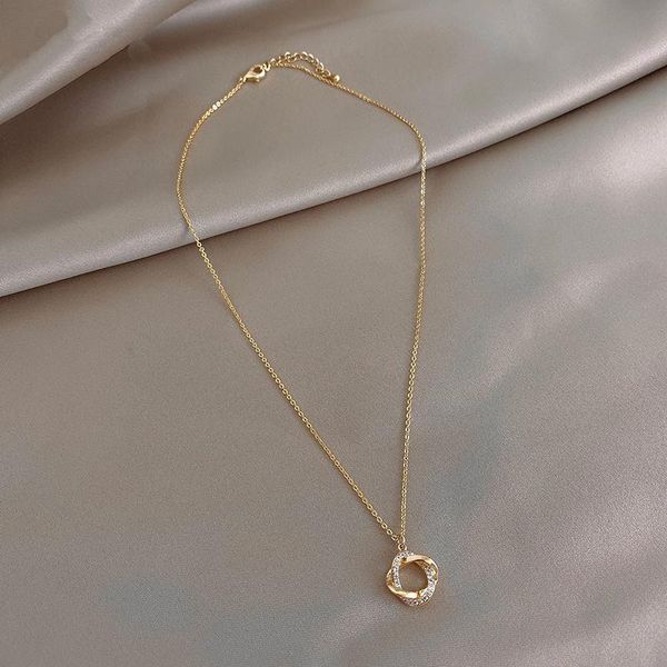 pendant necklaces 2021 fashion design zircon geometric necklace women minority ins cross twisted jewelry, Silver
pendant necklaces 2021 fashion design zircon geometric necklace women minority ins cross twisted jewelry, Silver