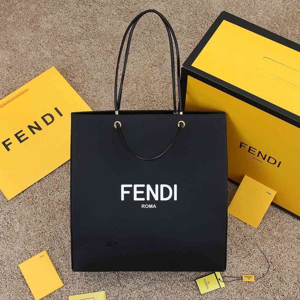 light 2021 new bag women's fashion versatile single shoulder bag texture classic leisure bucket messenger zly bags
light 2021 new bag women's fashion versatile single shoulder bag texture classic leisure bucket messenger zly bags