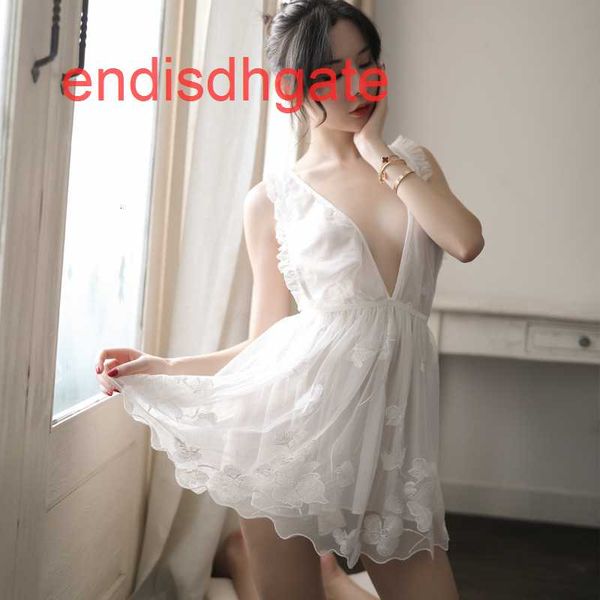 new style lingerie butterfly embroidered flower women's nightdress fresh temptation suit, Black;white
new style lingerie butterfly embroidered flower women's nightdress fresh temptation suit, Black;white