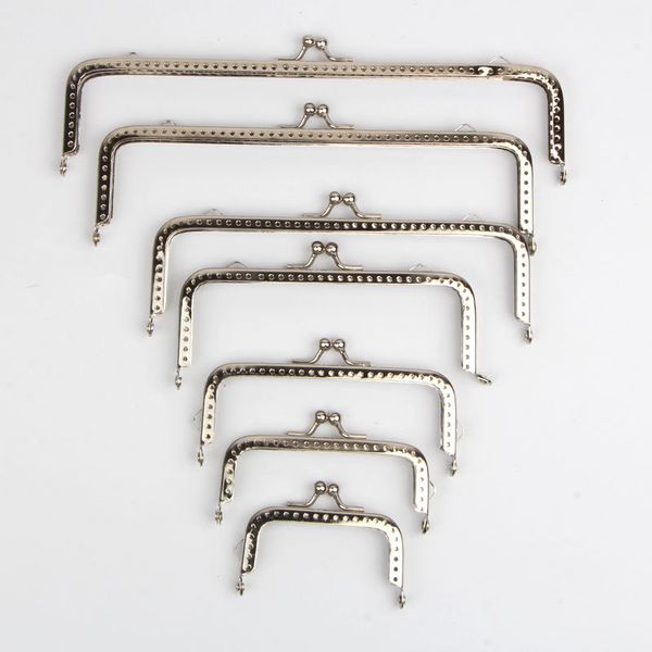 1pc 6.5-20cm coin purse frame hanger embossing rectangle metal kiss clasp lock accessories frame handle for wallet handbag parts, Black
1pc 6.5-20cm coin purse frame hanger embossing rectangle metal kiss clasp lock accessories frame handle for wallet handbag parts, Black