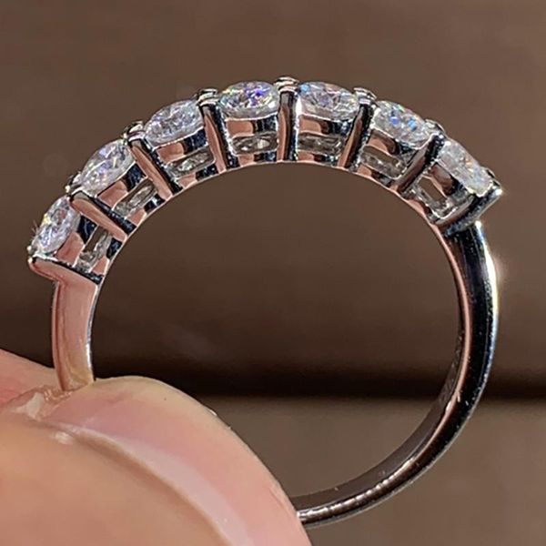 cluster rings 14k au585 white gold women wedding party engagement ring 7 pcs 0.7 each 0.1ct round moissanite diamond trendy classic, Golden;silver
cluster rings 14k au585 white gold women wedding party engagement ring 7 pcs 0.7 each 0.1ct round moissanite diamond trendy classic, Golden;silver