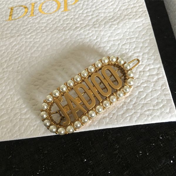 headdress rhinestone pearl hairpin metal bangs clip red hair ornament female fashion sale, Golden;silver
headdress rhinestone pearl hairpin metal bangs clip red hair ornament female fashion sale, Golden;silver