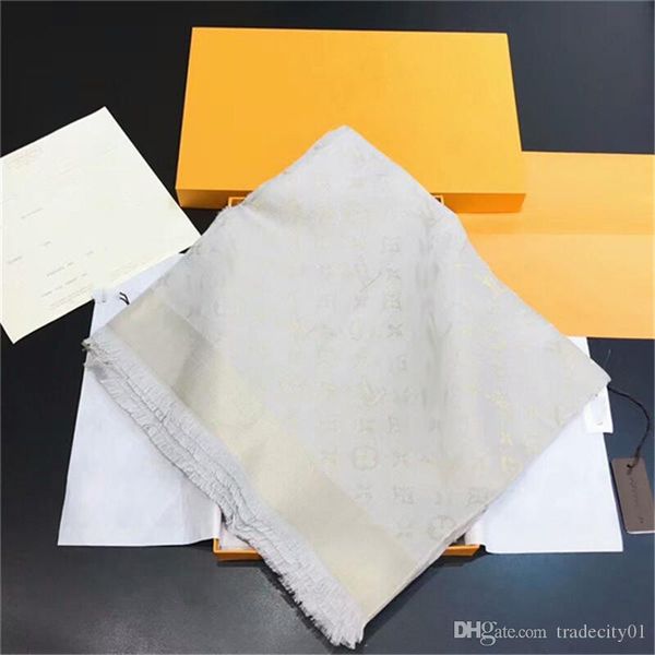 2021 high-grade scarf classic gold thread jacquard women's scarf woollen soft shawl classic triangular shawl 140*140cm, Blue;gray
2021 high-grade scarf classic gold thread jacquard women's scarf woollen soft shawl classic triangular shawl 140*140cm, Blue;gray