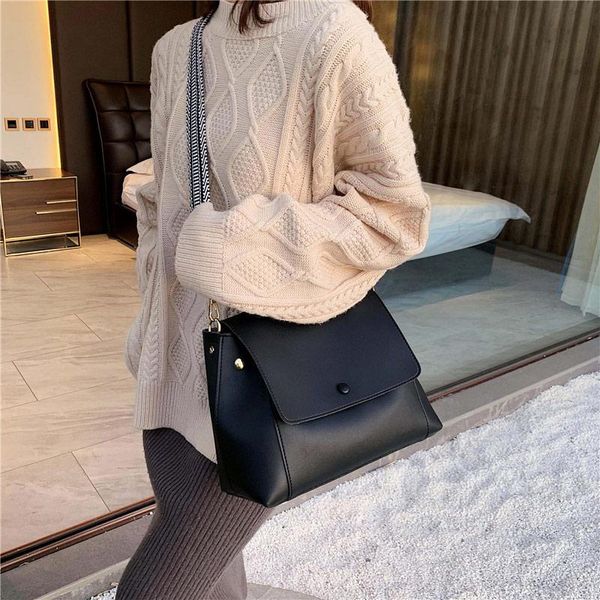 shoulder bags 2021 vintage messenger women pu leather elegant office ladies handbags femal fashion totes
shoulder bags 2021 vintage messenger women pu leather elegant office ladies handbags femal fashion totes