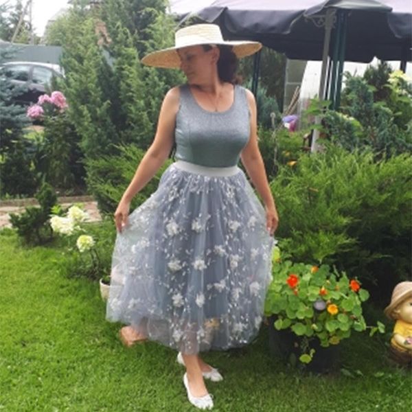 skirts luxury woman 2021 korean style fashion elastic waist floral appliques embroidery mesh skirt long 3 layers, Black
skirts luxury woman 2021 korean style fashion elastic waist floral appliques embroidery mesh skirt long 3 layers, Black