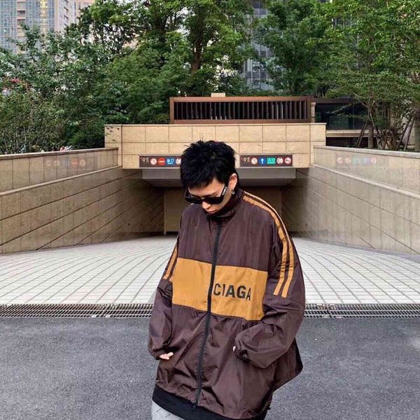 designer women's jackets luxury hoodie classic spring and autumn men's women fashion letter printing jacket casual all-match loose, Black;brown
designer women's jackets luxury hoodie classic spring and autumn men's women fashion letter printing jacket casual all-match loose, Black;brown