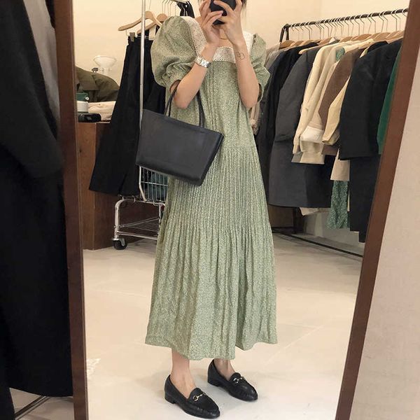 chic summer square collar lace stitching chiffon green floral dress women pleated hem puff short sleeve sweet retro vestido 210610, Black;gray
chic summer square collar lace stitching chiffon green floral dress women pleated hem puff short sleeve sweet retro vestido 210610, Black;gray