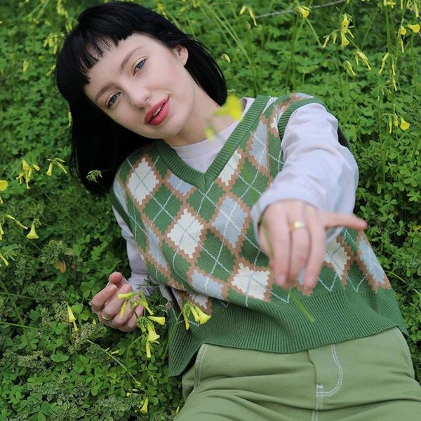 women's vests paris girl v-neck geometric rhombic sweater vest autumn winter korean vintage sleeveless pullovers knitted woman sweaters, Black;white
women's vests paris girl v-neck geometric rhombic sweater vest autumn winter korean vintage sleeveless pullovers knitted woman sweaters, Black;white
