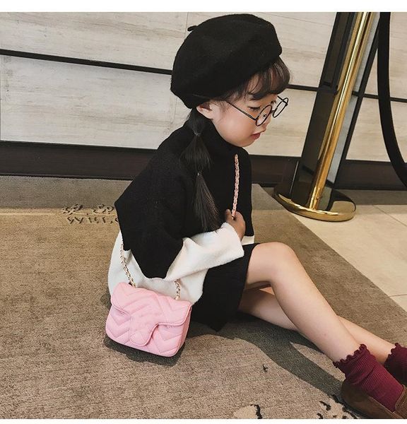 lady style children handbag fashion girls metal letter buckle pu leatter crossbody bags kids chain single shoulder bag designer a5472, Black
lady style children handbag fashion girls metal letter buckle pu leatter crossbody bags kids chain single shoulder bag designer a5472, Black