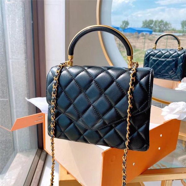 evening bags high-quality genuine leather, retro envelope bag, original brand goods, fashionable and versatile, one-shoulder portable,22cm
evening bags high-quality genuine leather, retro envelope bag, original brand goods, fashionable and versatile, one-shoulder portable,22cm