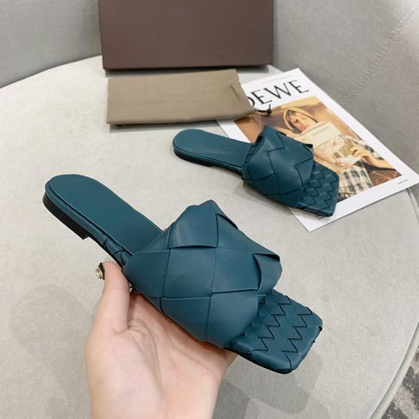 uxury paris designer sandals laser colorful fashion ladies summer sandals flat slipper outdoor beach woman flip flops letters slippers 35-42, Black
uxury paris designer sandals laser colorful fashion ladies summer sandals flat slipper outdoor beach woman flip flops letters slippers 35-42, Black