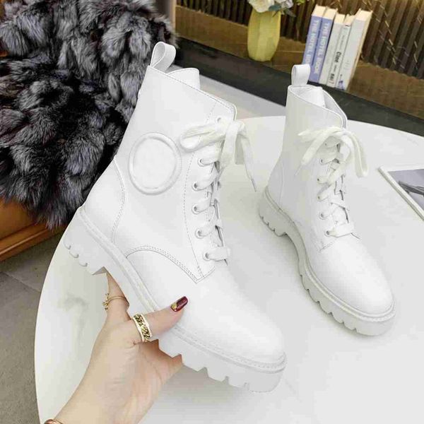 women territory flat boots monogram fashion autumn winter bottom short white black shoelaces comfortable to wear real leather medal coarse n
women territory flat boots monogram fashion autumn winter bottom short white black shoelaces comfortable to wear real leather medal coarse n