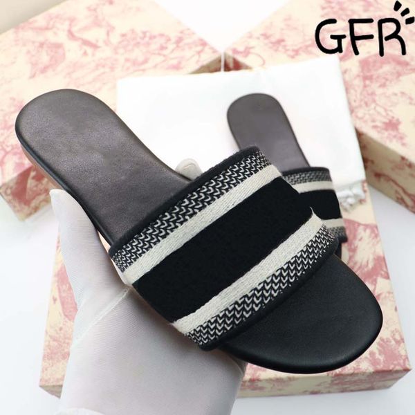 luxury designer leather ladies sandals summer flat slipper fashion beach woman big head slipper rainbow letters slippers size:35-41 bagandsh, Black
luxury designer leather ladies sandals summer flat slipper fashion beach woman big head slipper rainbow letters slippers size:35-41 bagandsh, Black