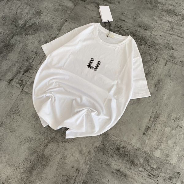 wang yibo's early spring simple spike letter short sleeve round neck loose t-shirt for lovers0, White
wang yibo's early spring simple spike letter short sleeve round neck loose t-shirt for lovers0, White