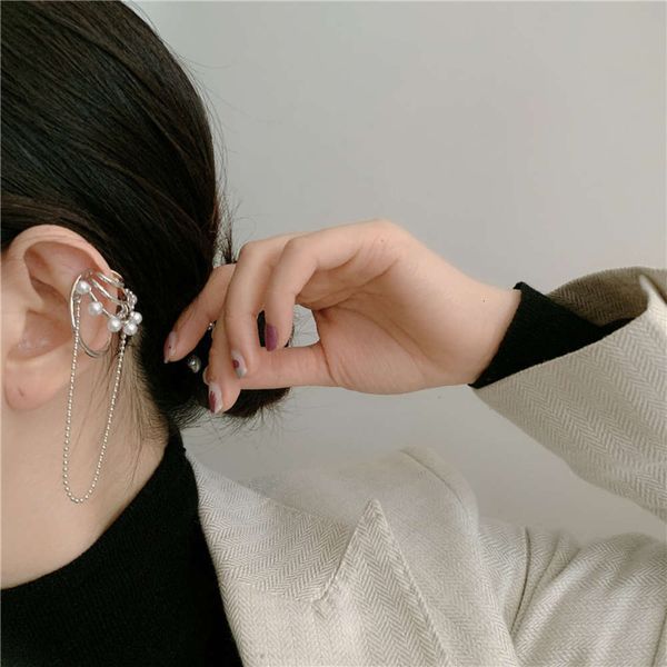 hbp fashion french bone multi-layer circle pearl round bead chain long tassel cool wind no ear hole cochlear clip female, Silver
hbp fashion french bone multi-layer circle pearl round bead chain long tassel cool wind no ear hole cochlear clip female, Silver