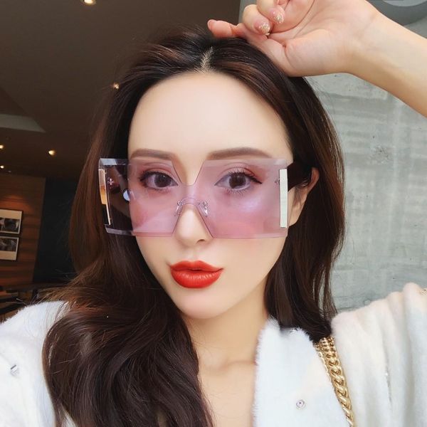 4605 classic for men popular designer sunglasses fashion summer style laser gold plated uv400 eyewear come with case, White;black
4605 classic for men popular designer sunglasses fashion summer style laser gold plated uv400 eyewear come with case, White;black