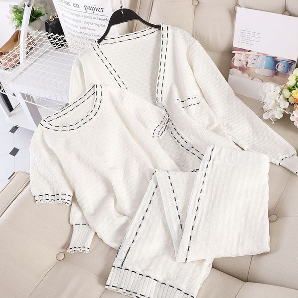2021 new autumn winter fashion tracksuit women three-piece knit cardigan coat t-shirt + wide leg pants suits casual set 50jb, Blue
2021 new autumn winter fashion tracksuit women three-piece knit cardigan coat t-shirt + wide leg pants suits casual set 50jb, Blue