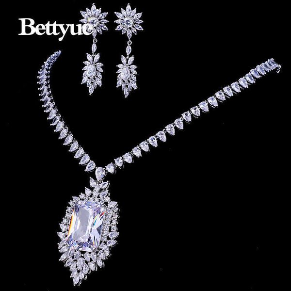 bettyue brand charm big square shape two colors aaa cubic zircon white gold jewelry sets for woman europe and america style gift h1022, Silver
bettyue brand charm big square shape two colors aaa cubic zircon white gold jewelry sets for woman europe and america style gift h1022, Silver