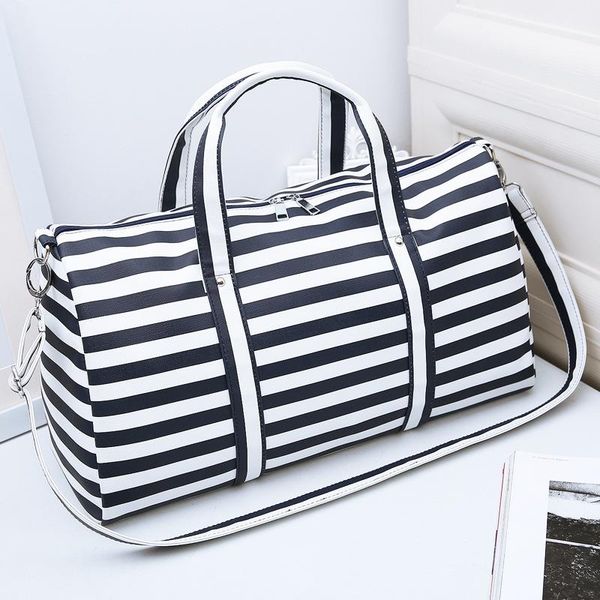outdoor bags 2021 women lady large capacity floral duffel totes sport bag multifunction portable sports travel luggage gym fitness
outdoor bags 2021 women lady large capacity floral duffel totes sport bag multifunction portable sports travel luggage gym fitness