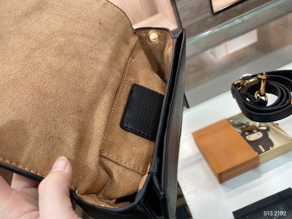 new shoulder bags 2021 women handbag crossbody bag brands designer handbags flower printing bag purse 21 16cm1, Black 
new shoulder bags 2021 women handbag crossbody bag brands designer handbags flower printing bag purse 21 16cm1, Black