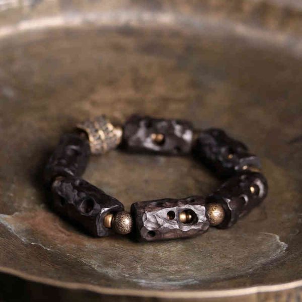 handmade texture ebony playing hand string male personality red sandalwood bracelet jewelry, Golden;silver
handmade texture ebony playing hand string male personality red sandalwood bracelet jewelry, Golden;silver
