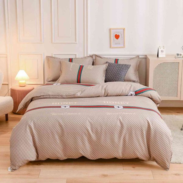 autumn and winter frosted four thickened pure cotton sheet quilt cover dormitory three piece set bedding
autumn and winter frosted four thickened pure cotton sheet quilt cover dormitory three piece set bedding