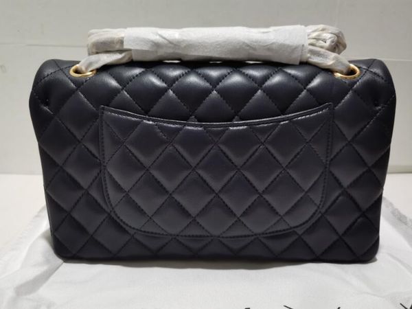 realfine888 5a 25.5cm lambskin quilted double flap shoulder handbag,gold metal hardware,with dust bag+box,
realfine888 5a 25.5cm lambskin quilted double flap shoulder handbag,gold metal hardware,with dust bag+box,