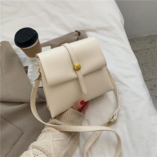 2021 new retro texture fashion shoulder bag wild western style korean messenger bag tide niche design female
2021 new retro texture fashion shoulder bag wild western style korean messenger bag tide niche design female