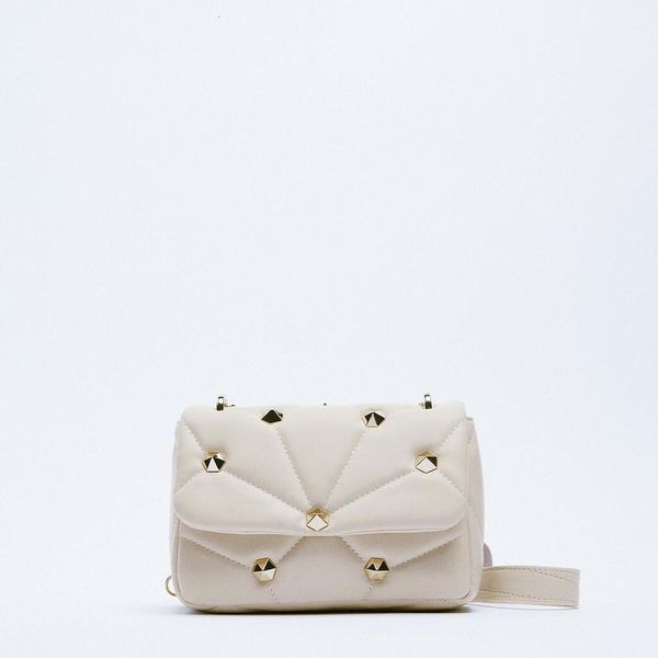 women's bag 2021 beige rivet decorated quilted single shoulder menger bag simple and fashionable embroidered thread chain small
women's bag 2021 beige rivet decorated quilted single shoulder menger bag simple and fashionable embroidered thread chain small