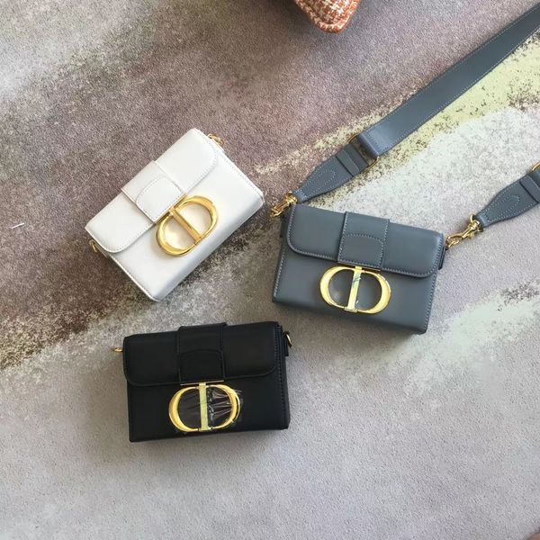 2021 new mini montaigne wide shoulder strap single shoulder slanting small square bag women's bag crossbody bag ysj
2021 new mini montaigne wide shoulder strap single shoulder slanting small square bag women's bag crossbody bag ysj