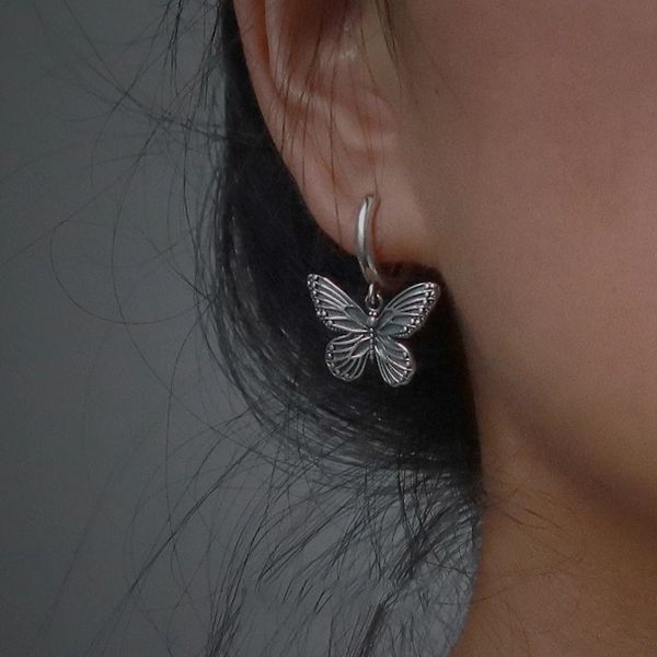 vintage butterfly earrings alloy silver color hoop earrings for women girl trendy harajuku cool hip hop animal charm earring fashion jewelry, Golden;silver
vintage butterfly earrings alloy silver color hoop earrings for women girl trendy harajuku cool hip hop animal charm earring fashion jewelry, Golden;silver
