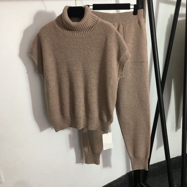 women's knitted suit new high neck short-sleeved pullover sweater vest + elastic high waist corset casual pants# two-piece suit, White
women's knitted suit new high neck short-sleeved pullover sweater vest + elastic high waist corset casual pants# two-piece suit, White