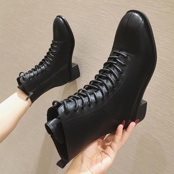 boots women black cross strap mid-tube thick heel short autumn and winter fashion square toe1
boots women black cross strap mid-tube thick heel short autumn and winter fashion square toe1